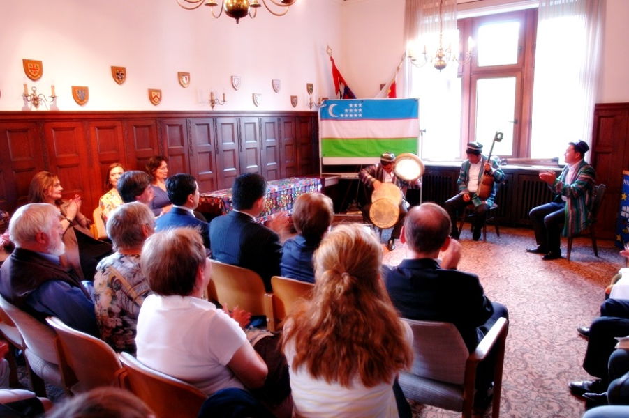 Konzert mit usbekischer Musik und Tanz 2014 dsc075941