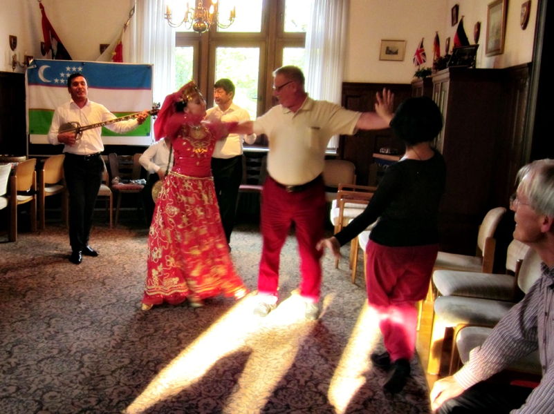 Konzert mit usbekischer Musik und Tanz 2014 img 8044