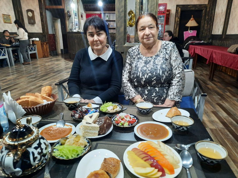 Spendenaktion in Buchara zum Nawruz Fest photo 2022 03 15 19 40 04